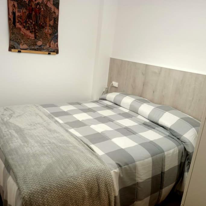 Roc De La Mel Apartment Caserras Bagian luar foto